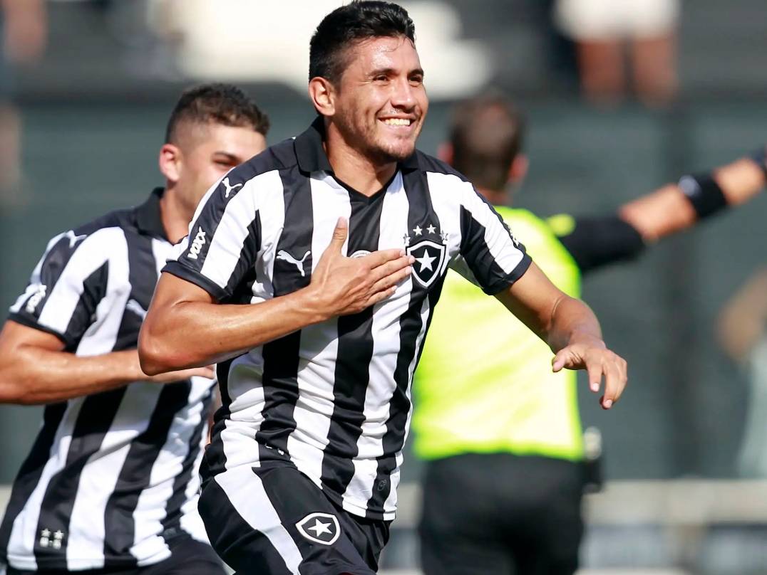 马德里竞技训练开放日；关键时刻强势反弹引欢呼；荷甲在即；高层口径保持一致的简单介绍